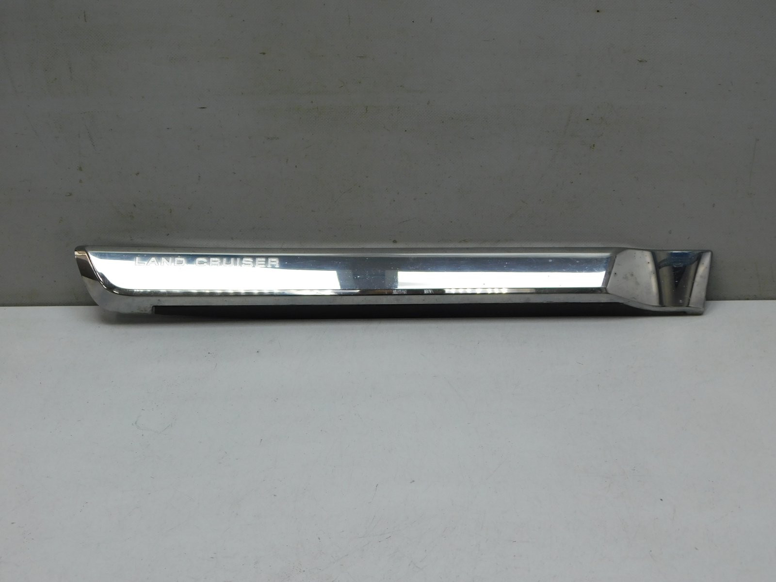 Молдинг двери задней правой Toyota Land Cruiser (200) 2008>