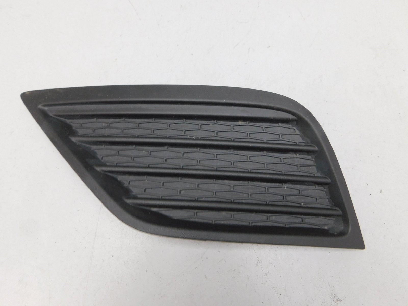 Решетка в бампер левая Renault Arkana 2019>