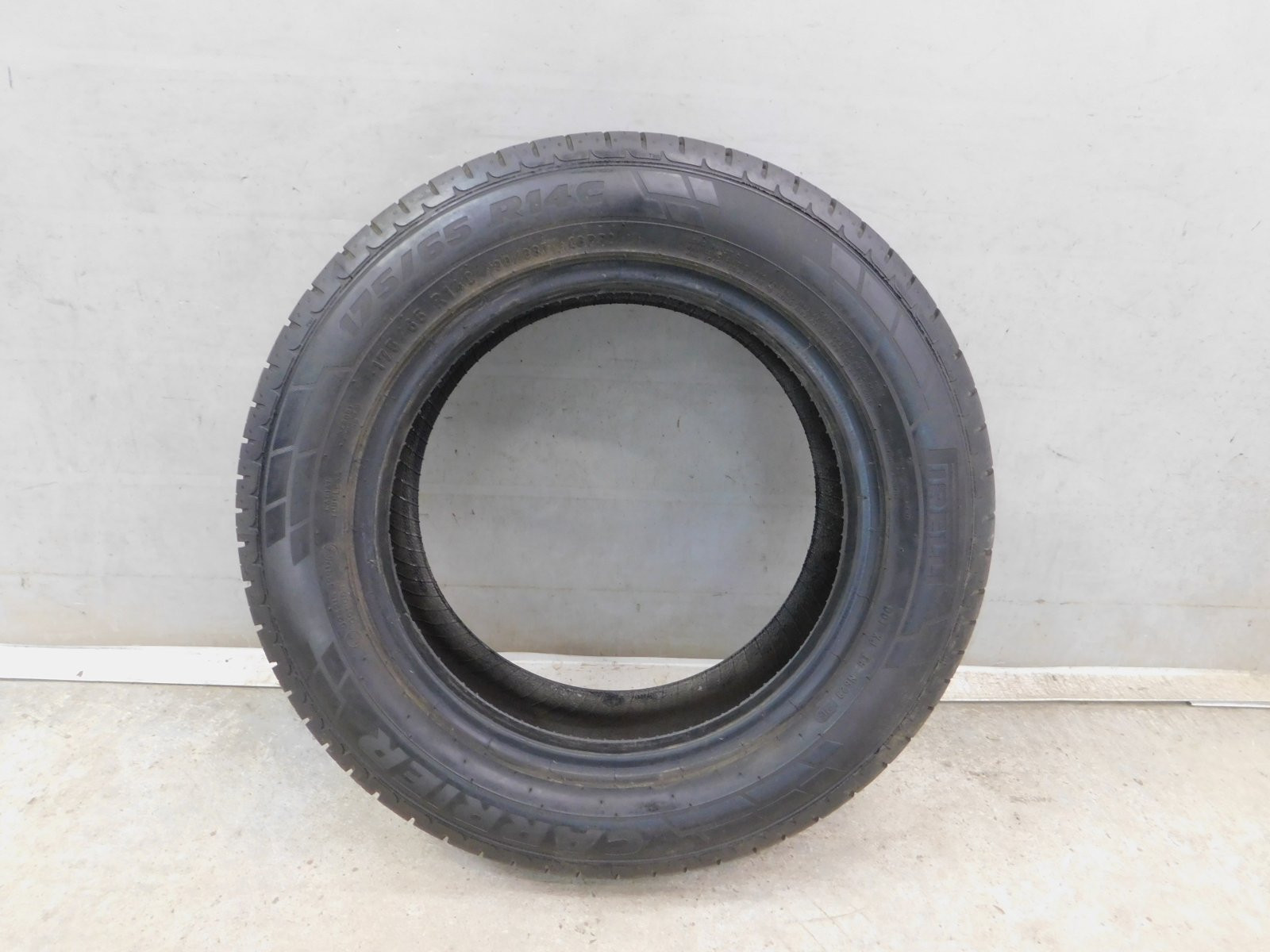 Шина VAZ Lada Granta 2011>