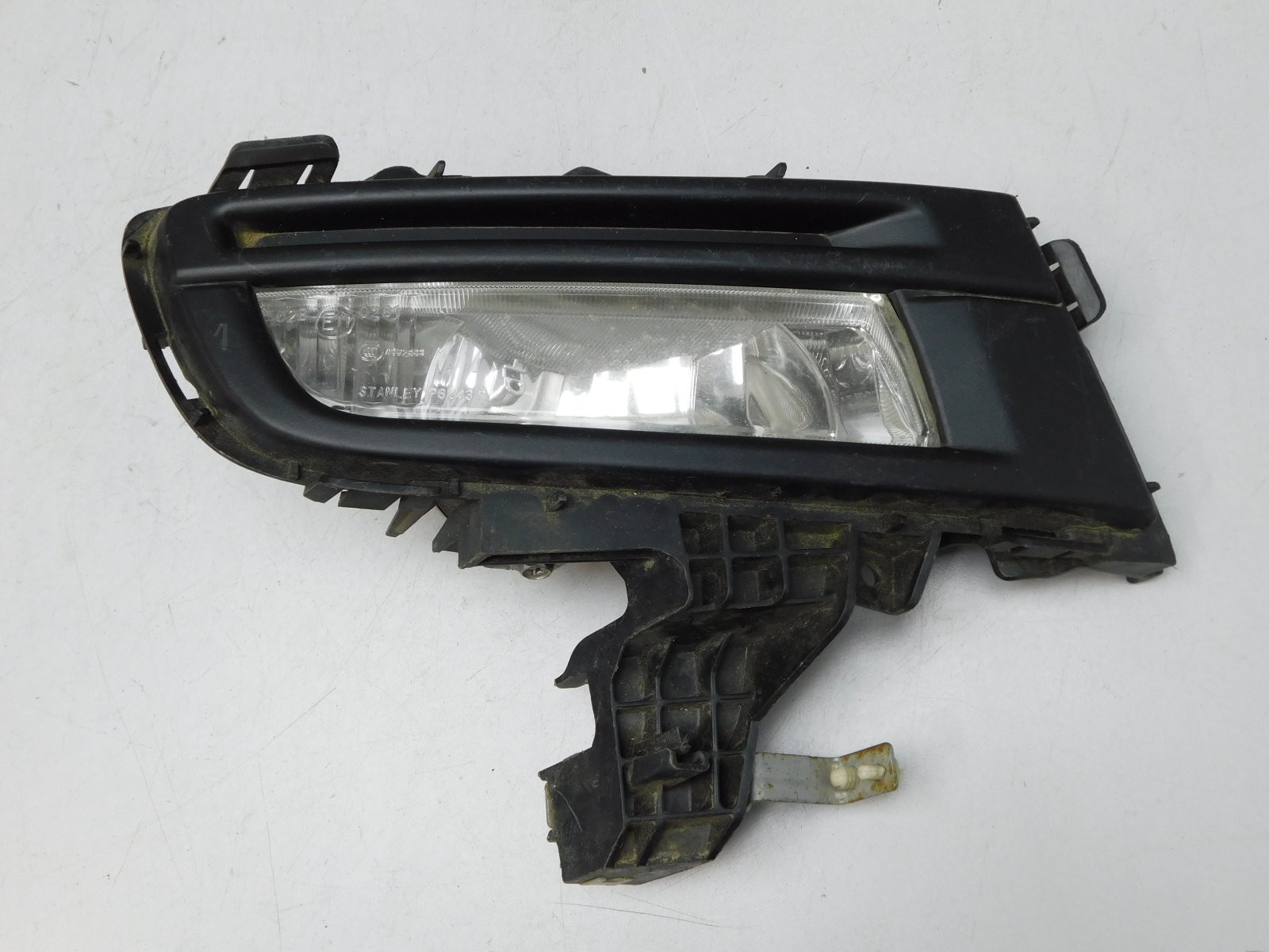 Фара противотуманная правая Mazda 3 (BK) 2003-2009