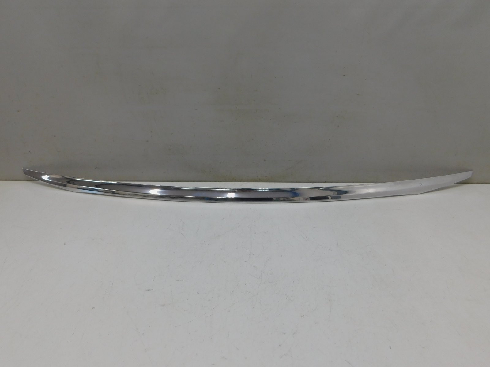 Накладка крышки багажника Mercedes-Benz E-Klasse W213 2016>