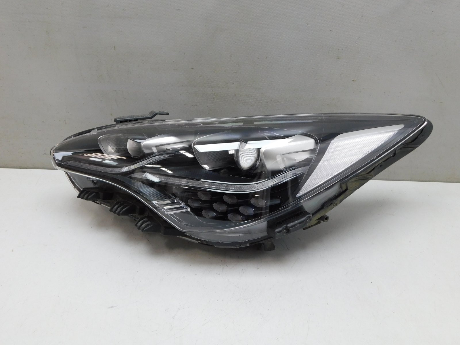 Фара левая Kia Stinger 2017>