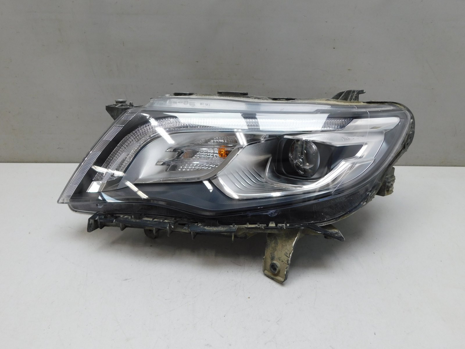 Фара левая Geely Atlas 2017>