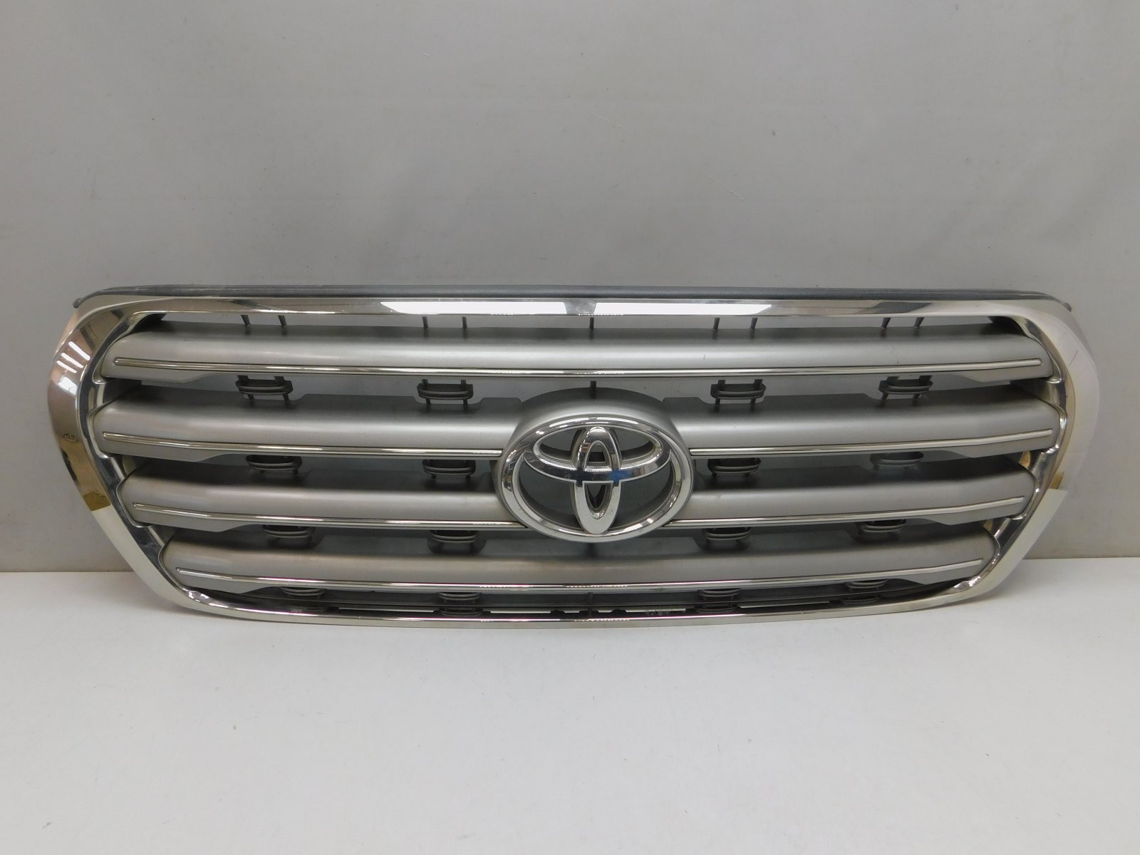 Решетка радиатора Toyota Land Cruiser (200) 2008>