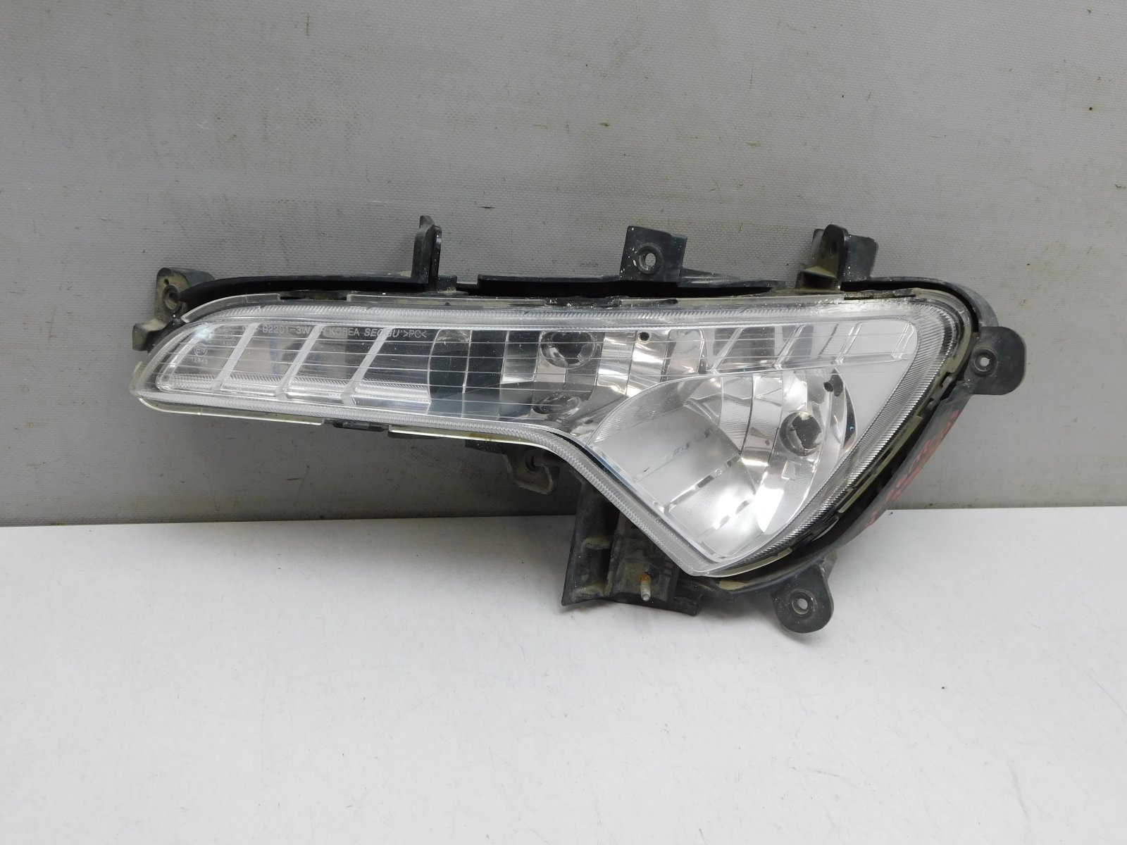 Фара противотуманная левая Kia Sportage 2010-2015
