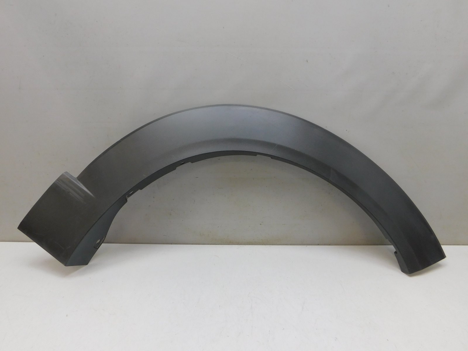 Накладка крыла переднего правого Mazda CX-30 2019>