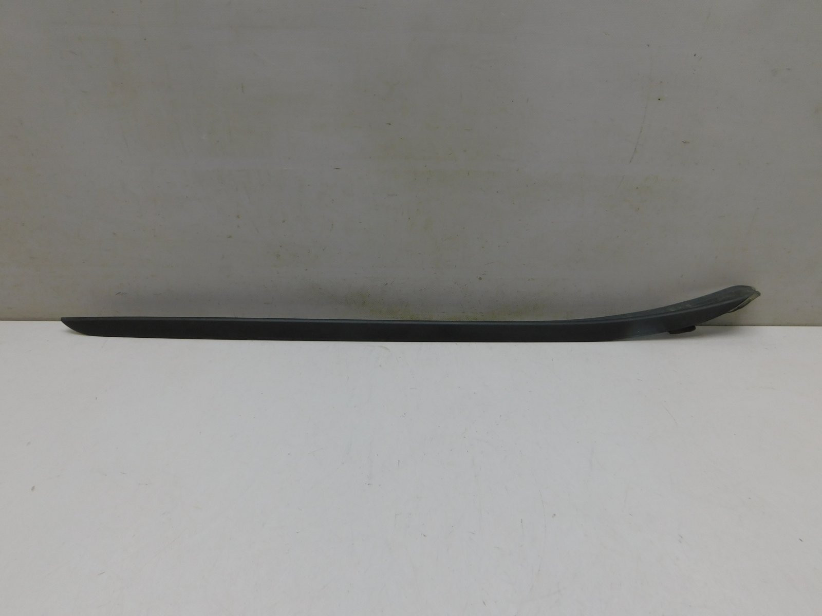 Молдинг лобового стекла BMW X1 F48 2015>