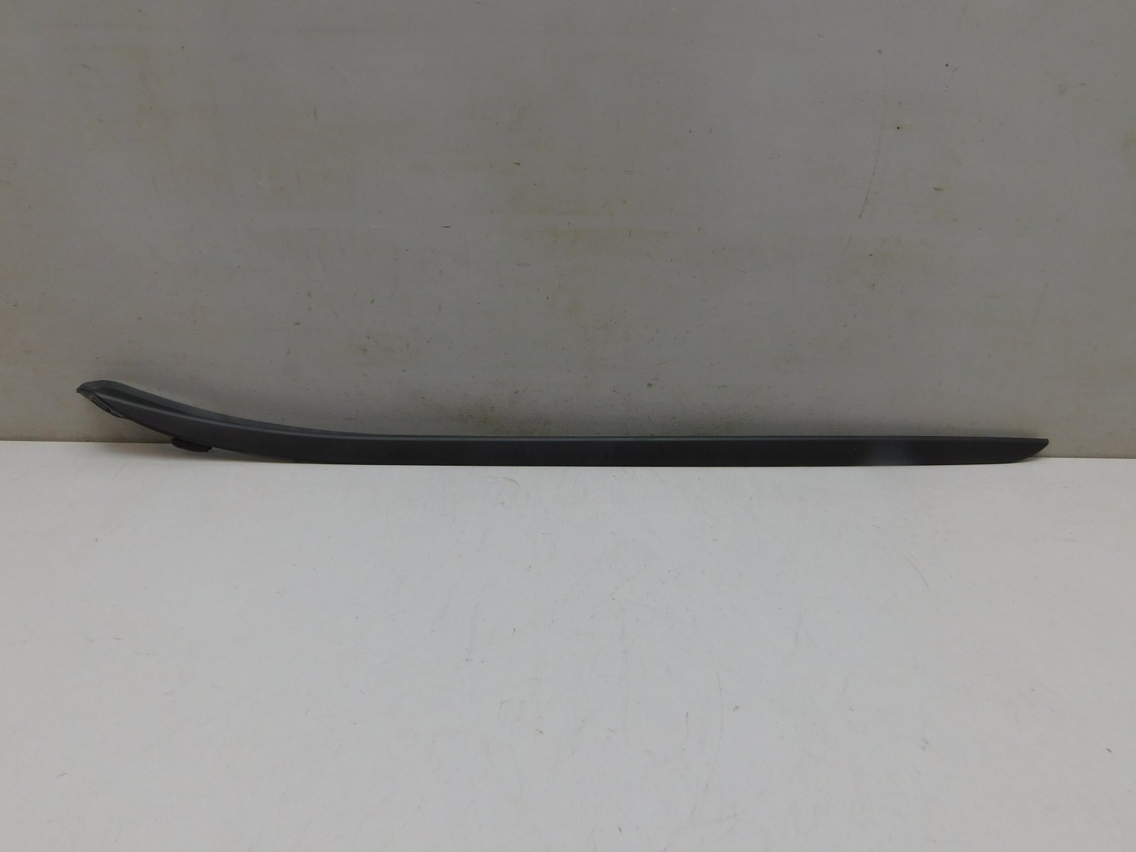 Молдинг лобового стекла BMW X1 F48 2015>