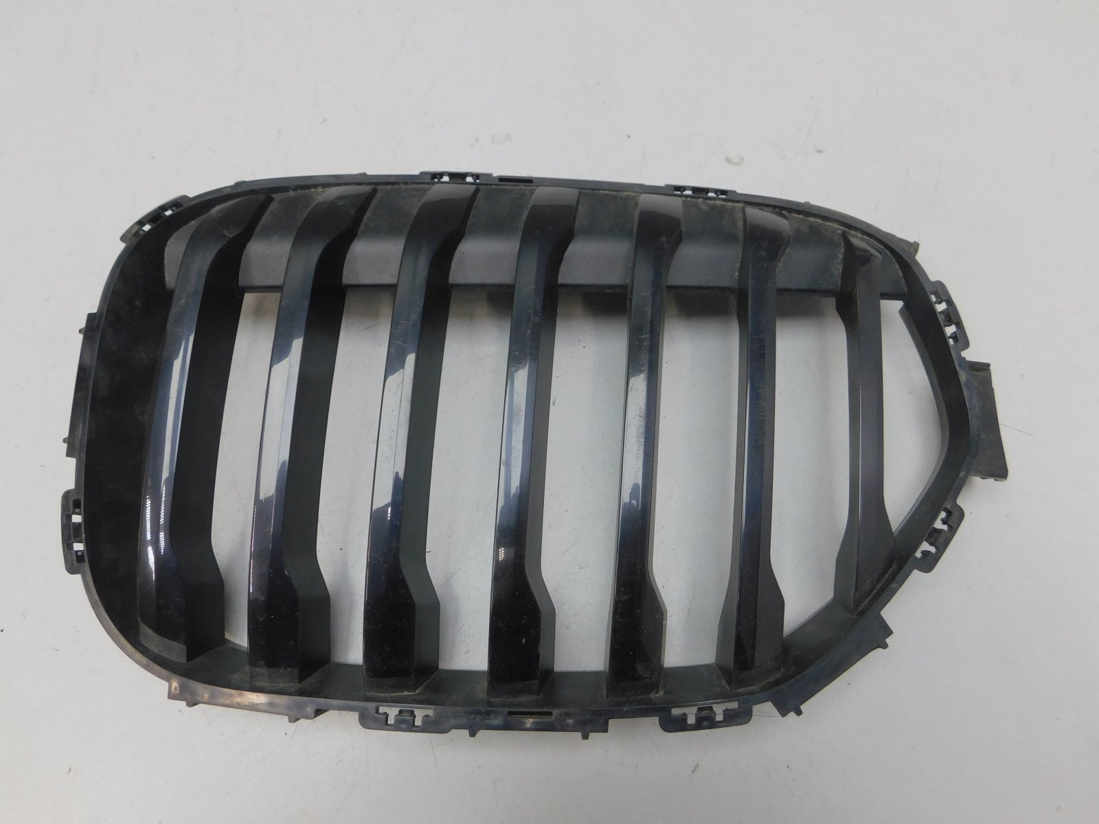 Решетка радиатора BMW X1 F48 2015>