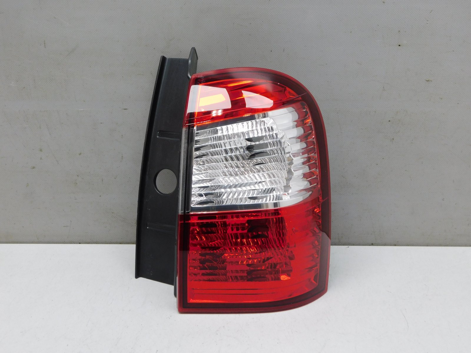 Фонарь задний наружный правый Nissan Terrano (D10) 2014>