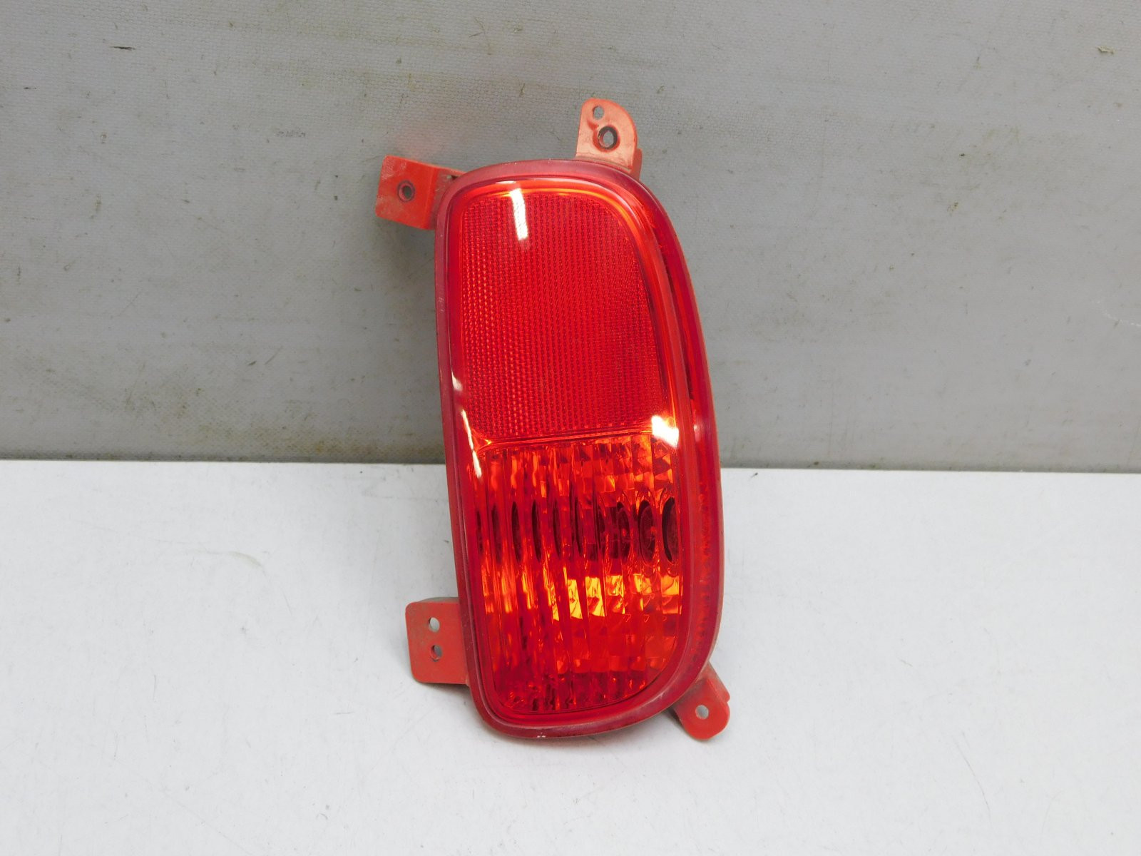 Фонарь задний в бампер правый Kia Sorento 2009>