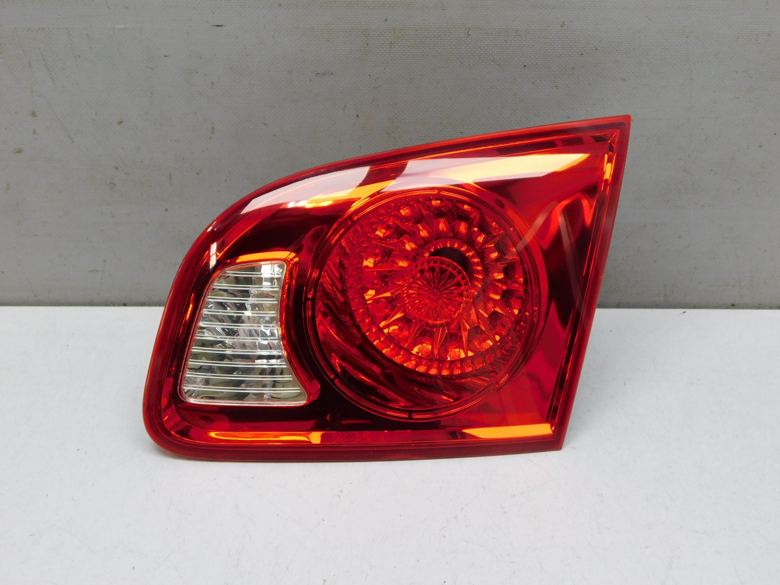 Фонарь задний внутренний правый Hyundai Santa Fe 2006-2012