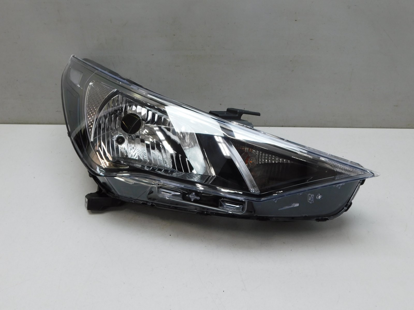 Фара правая Hyundai Solaris 2017>