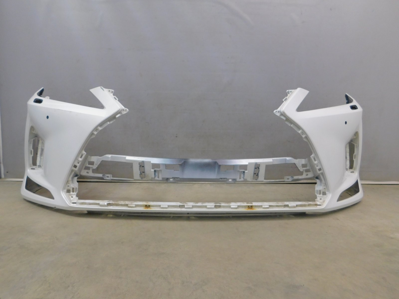 Бампер передний Lexus RX IV 2015>