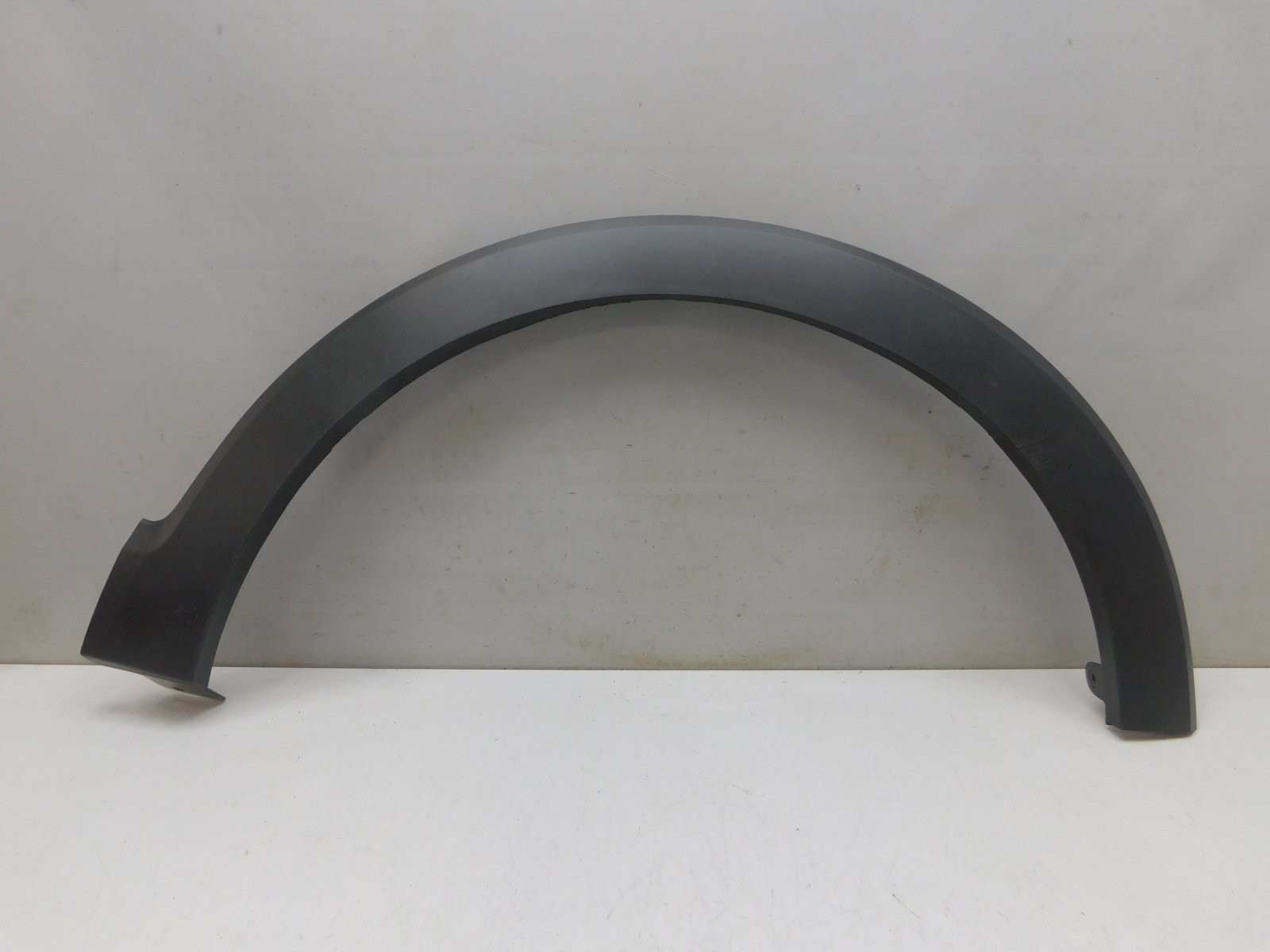 Накладка крыла переднего правого Renault Kaptur 2016>