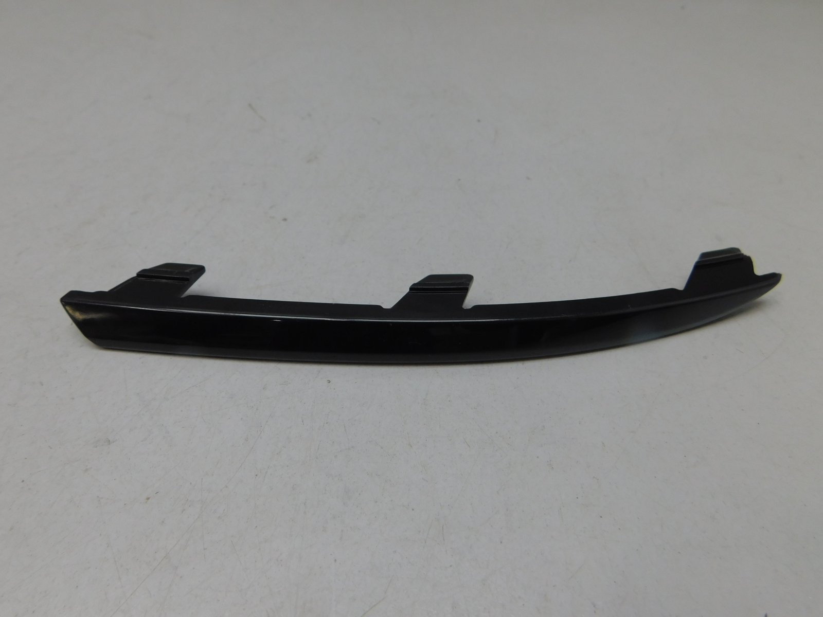 Молдинг заднего бампера Volkswagen Polo Sedan 2011-2020