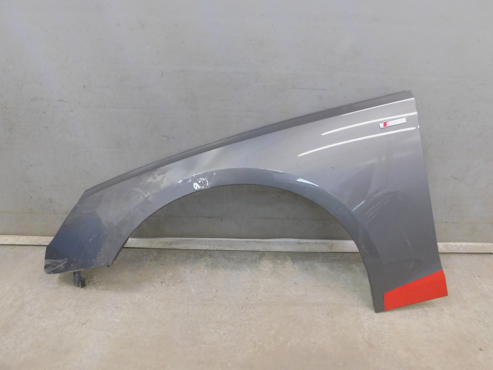 Крыло переднее левое Audi A4 [B9] 2015>