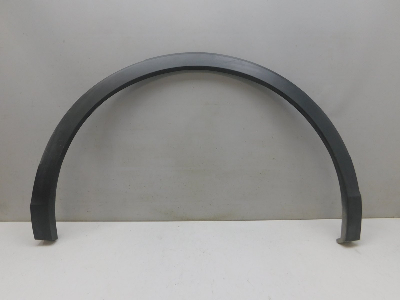 Накладка крыла заднего  левого Volkswagen Tiguan 2017>