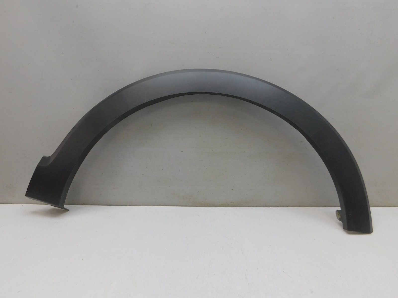 Накладка крыла переднего правого Renault Kaptur 2016>