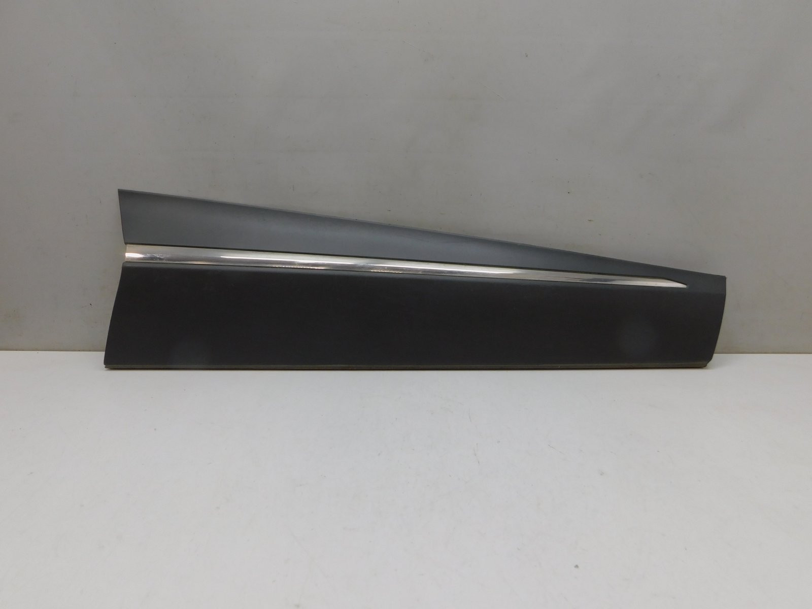 Накладка двери передней правой Renault Kaptur 2016>