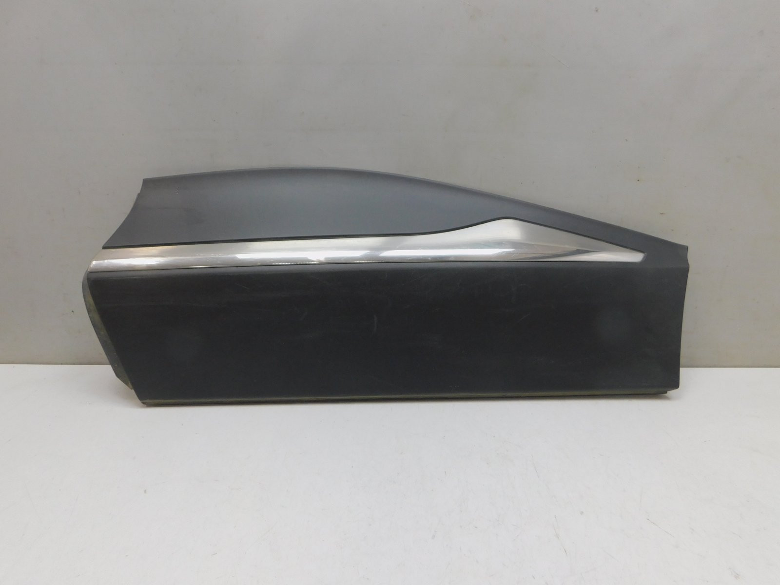 Накладка двери задней левой Renault Kaptur 2016>