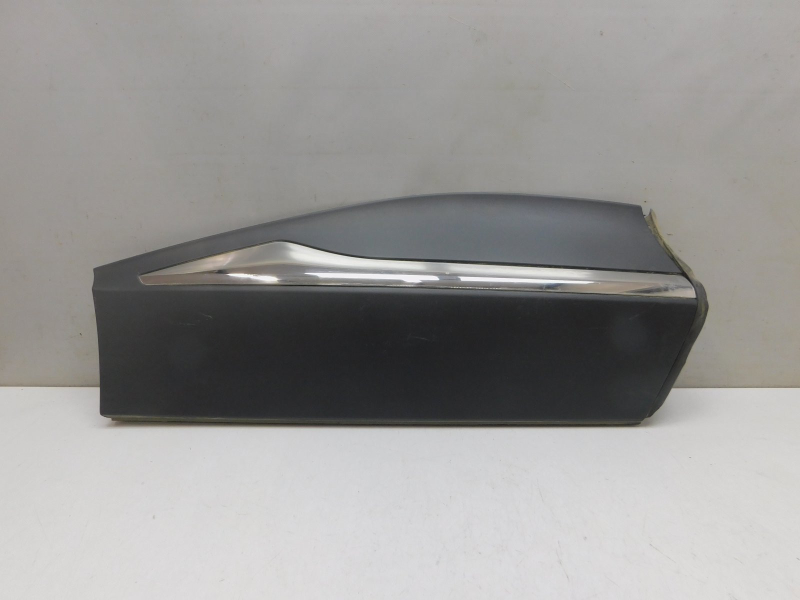 Накладка двери задней правой Renault Kaptur 2016>