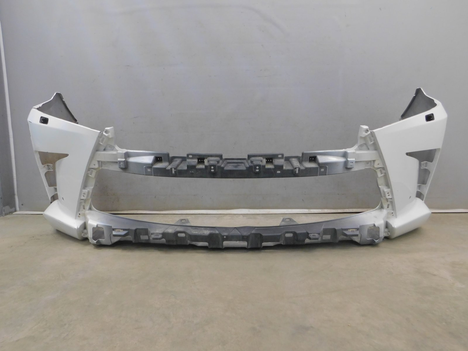 Бампер передний Lexus LX 570 (URJ200) 2007>