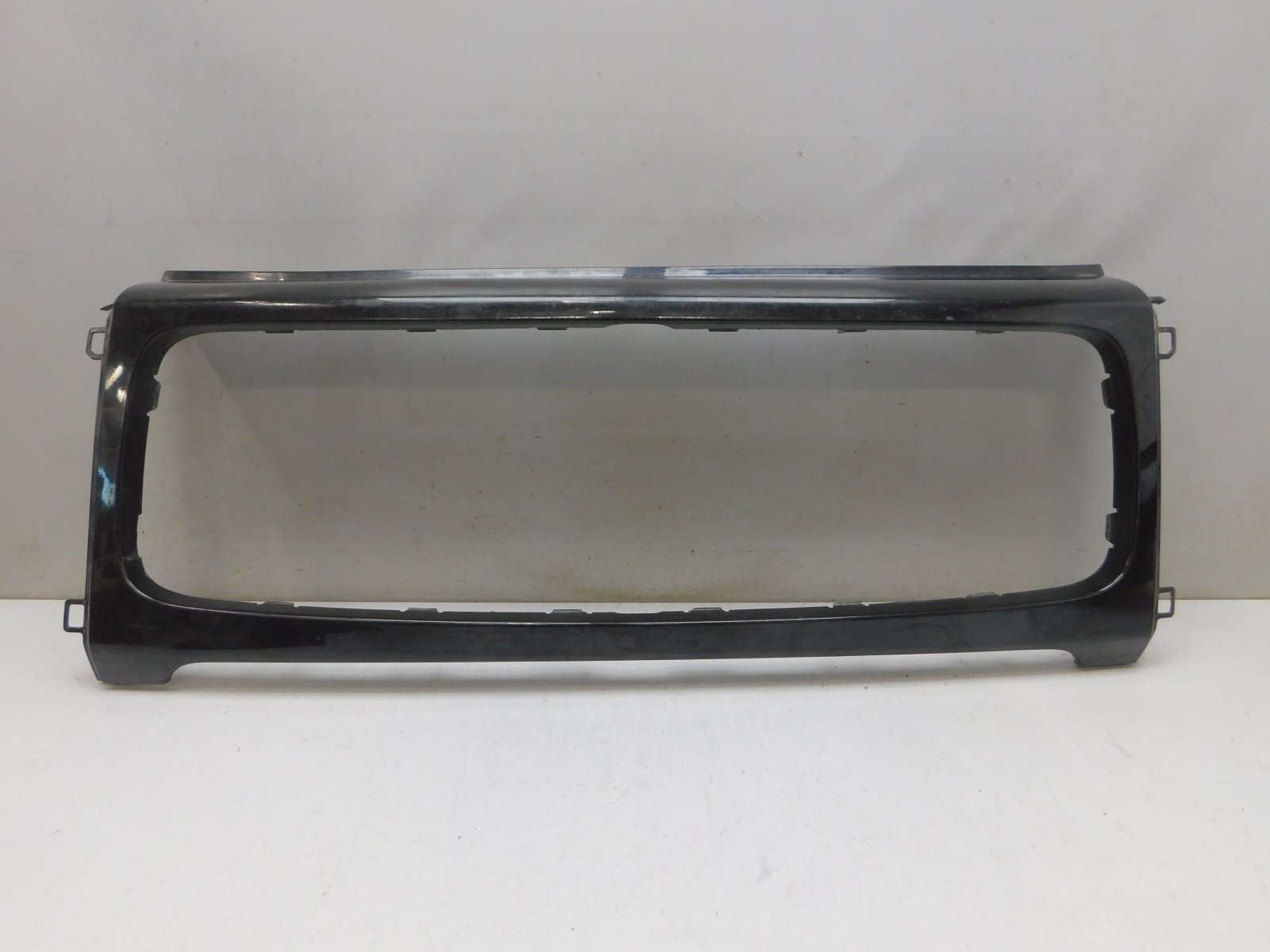 Решетка радиатора Mercedes-Benz G-Klasse W463 1989>