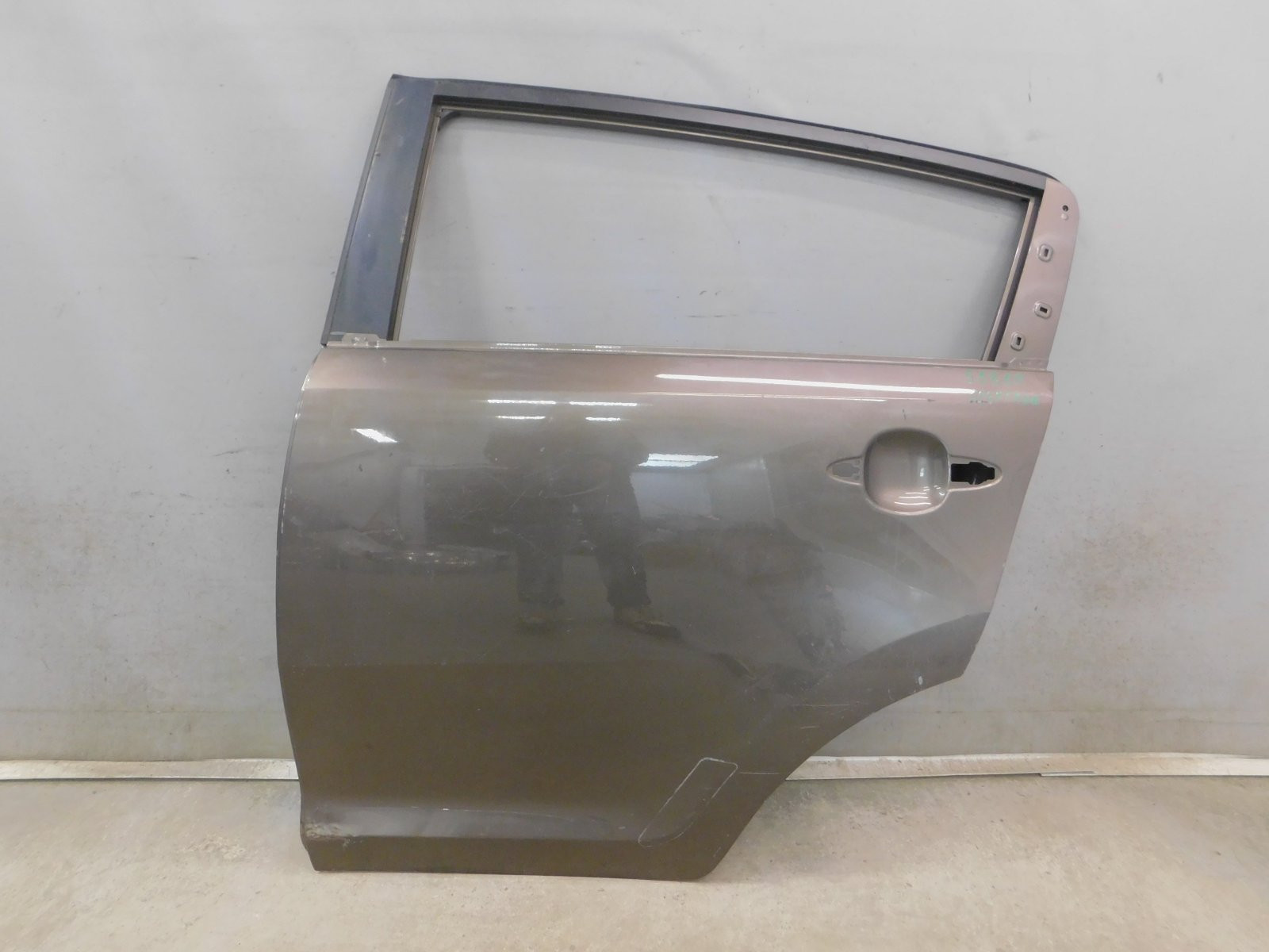 Дверь задняя левая Kia Sportage 2010-2015