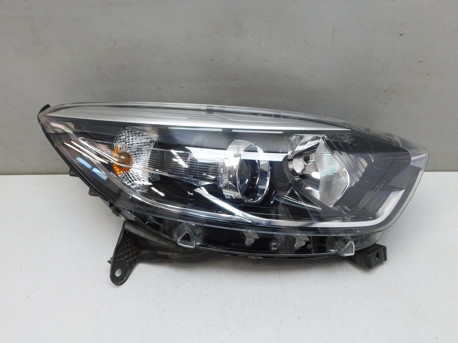 Фара правая Renault Kaptur 2016>