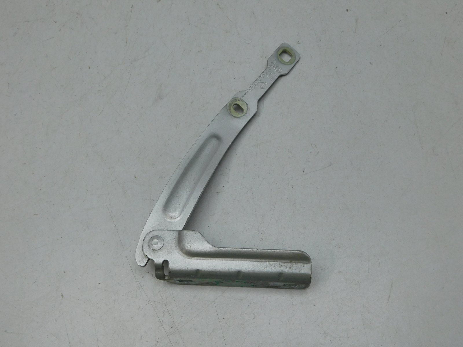 Петля капота правая Renault Duster 2011>