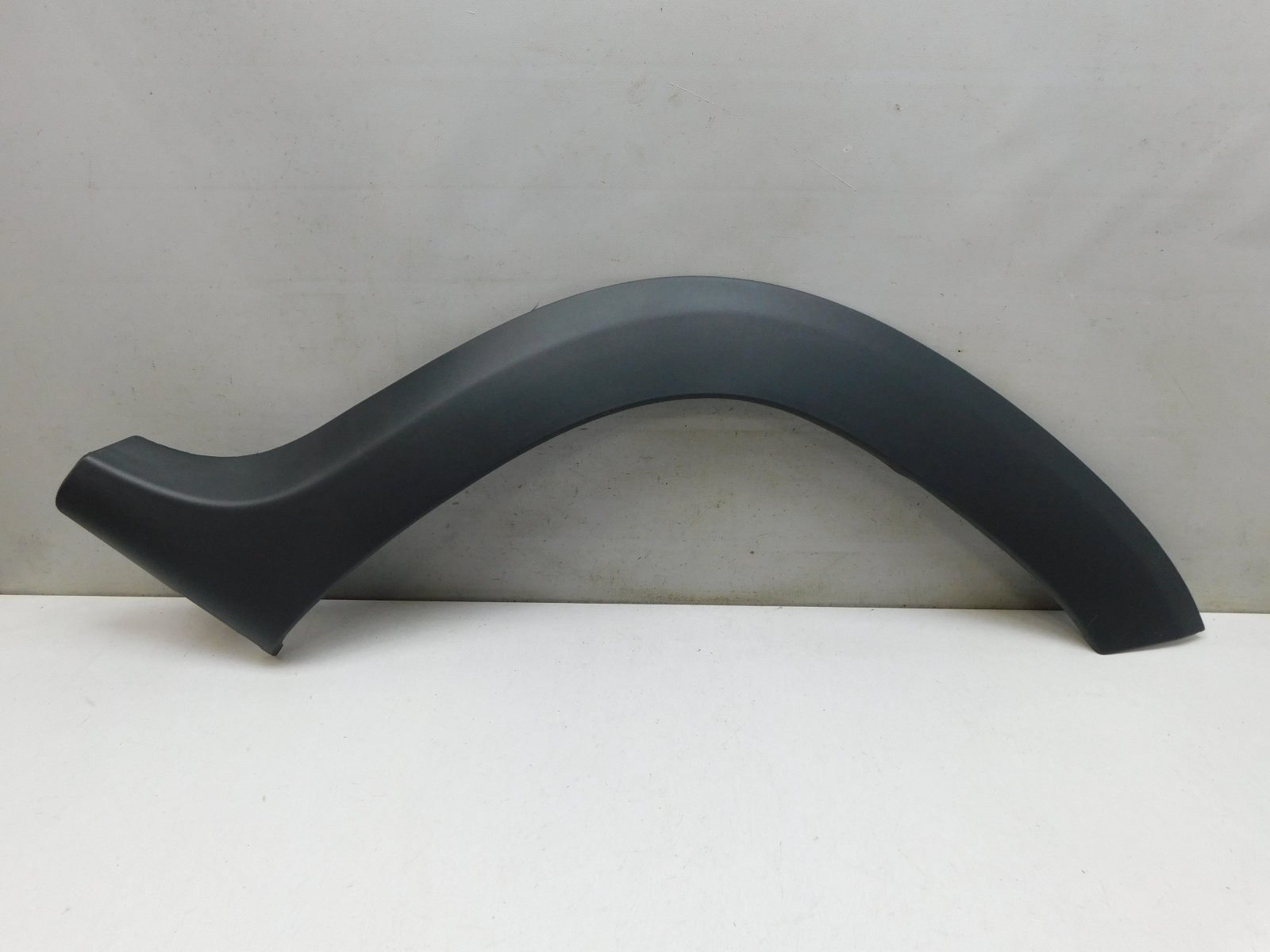 Накладка крыла заднего  левого Renault Duster 2011>