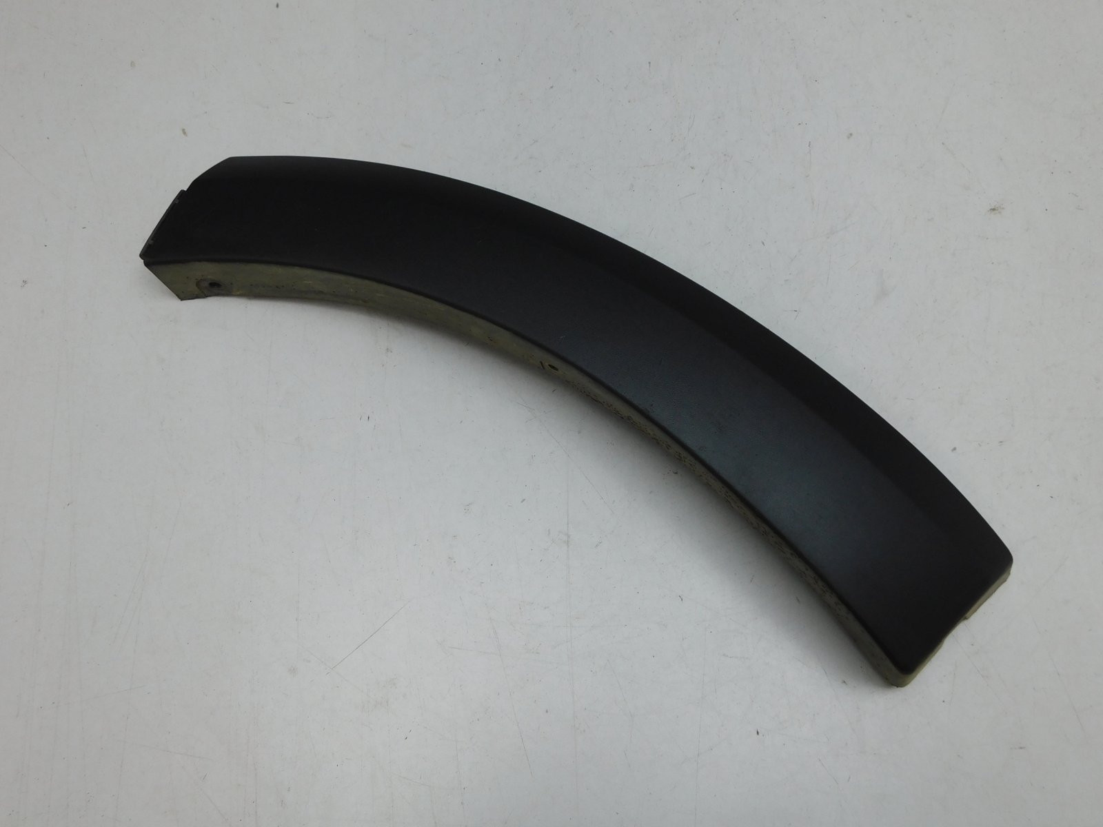 Накладка переднего бампера Renault Sandero 2014>