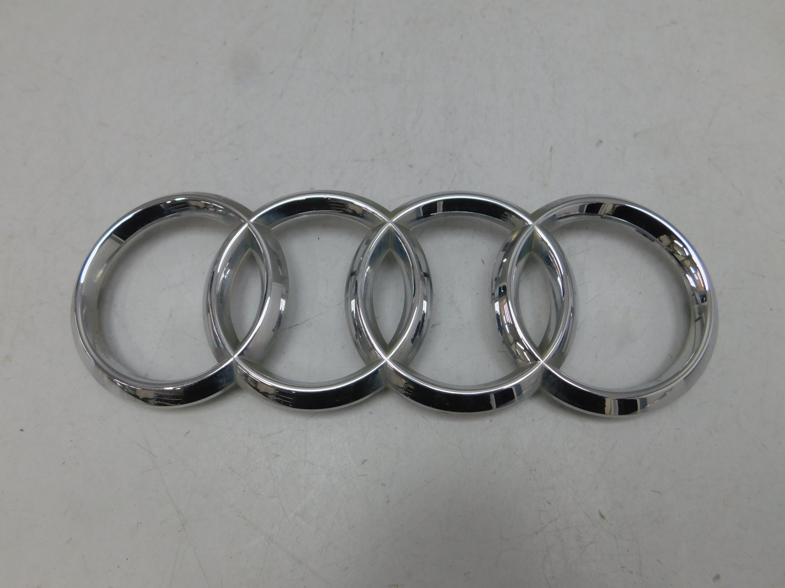 Эмблема Audi Q3 2012-2018