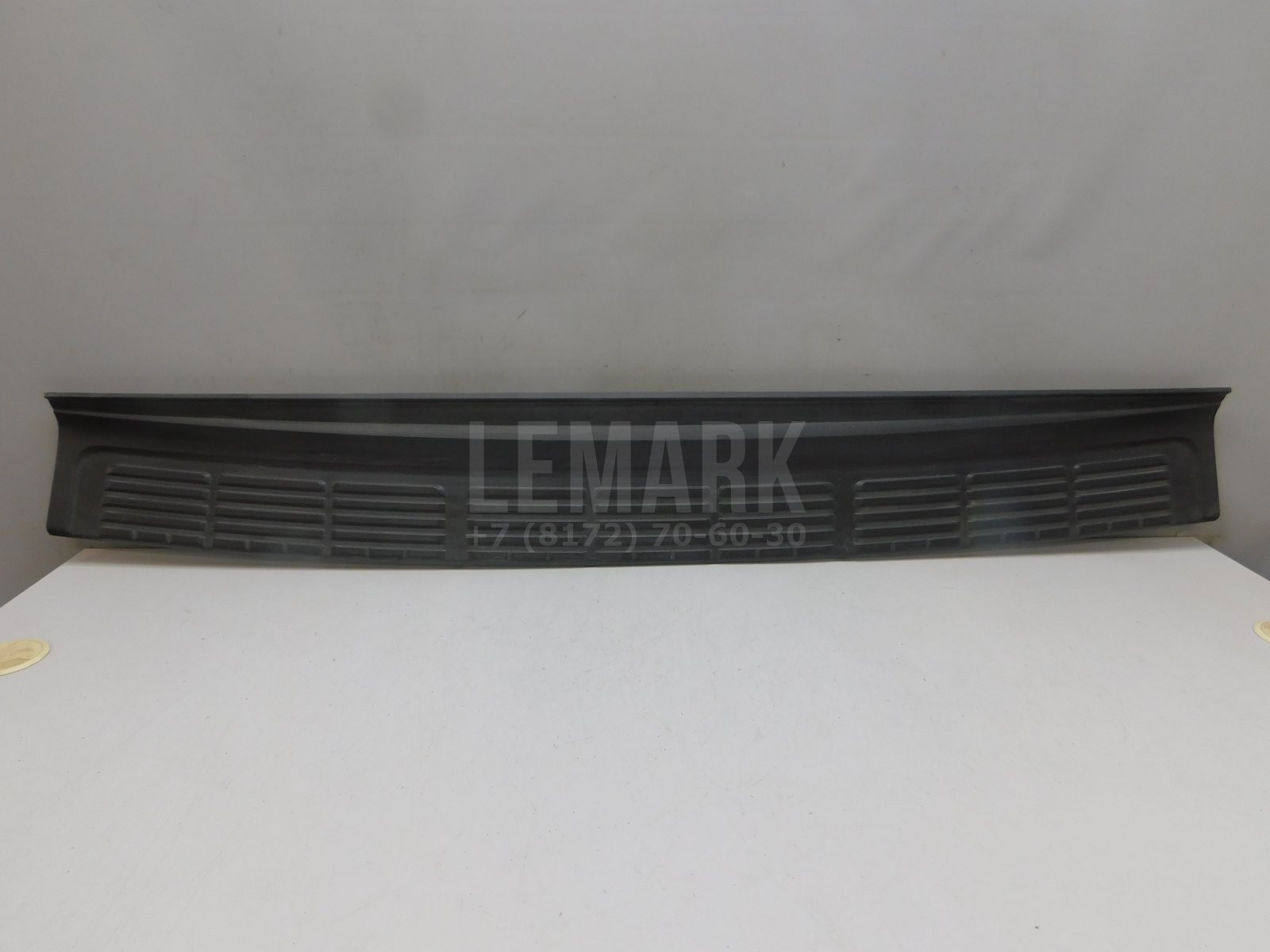 Накладка заднего бампера Lexus LX 570 (URJ200) 2007> 5216260040
