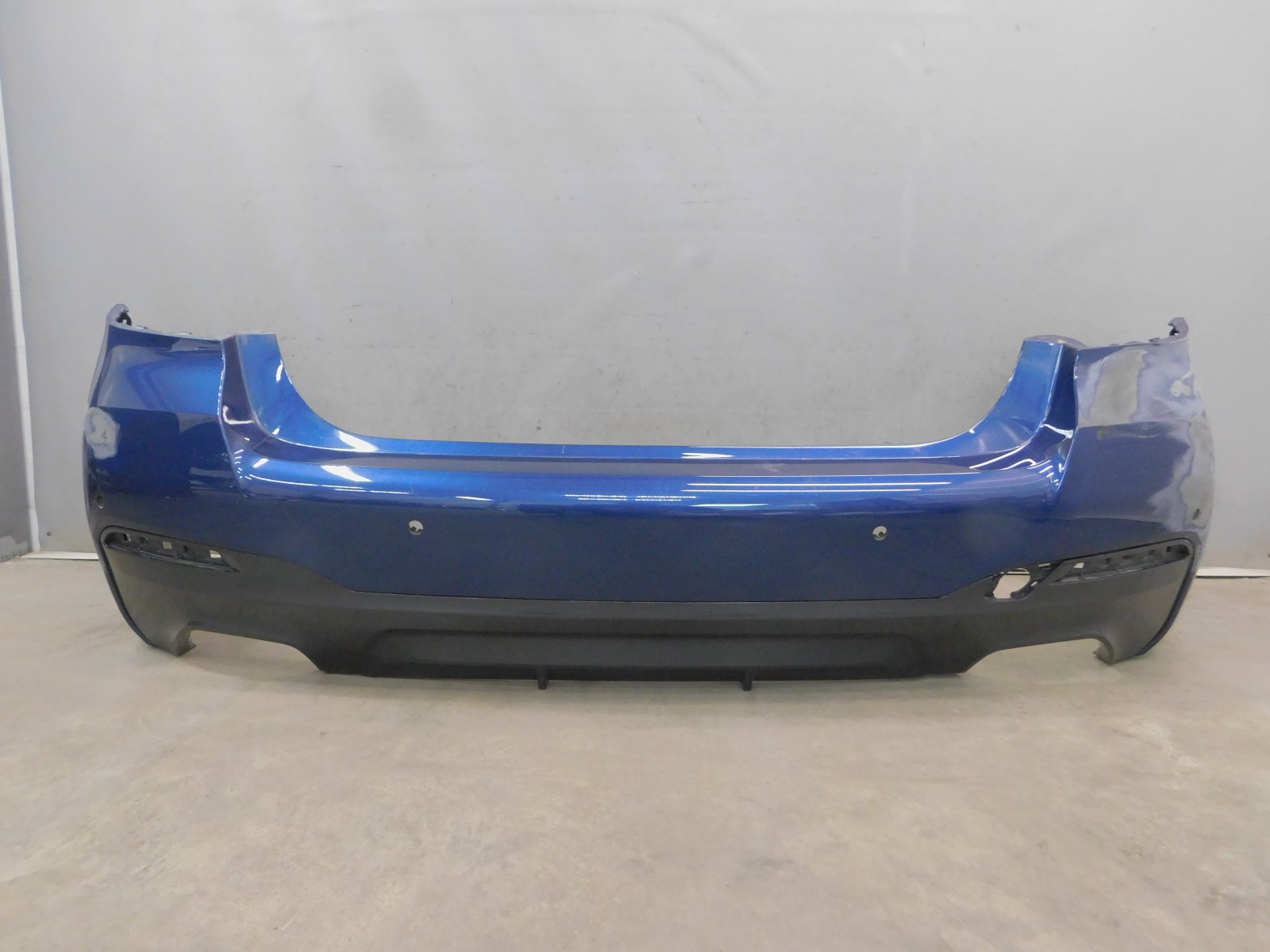 Бампер задний BMW 5-серия G30 2016>