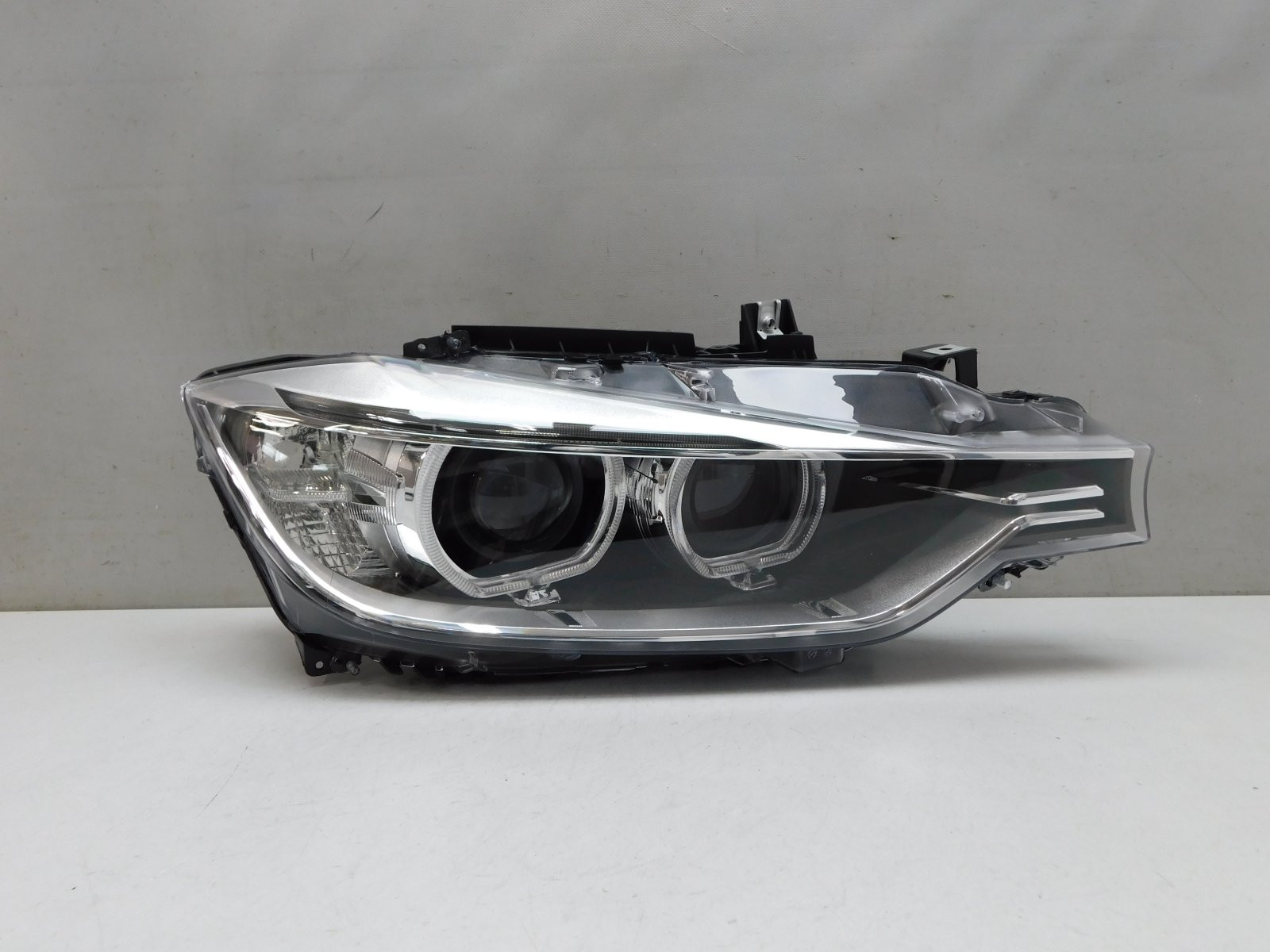 Фара правая BMW 3-серия F30 2011>