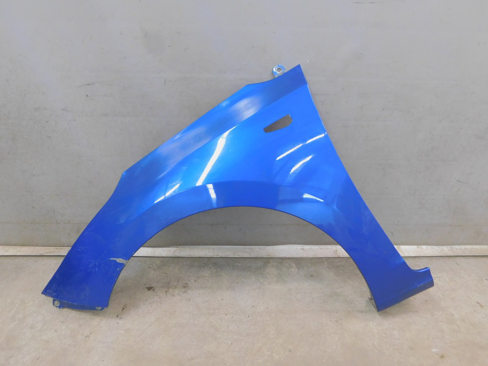 Крыло переднее левое Hyundai Solaris 2017>