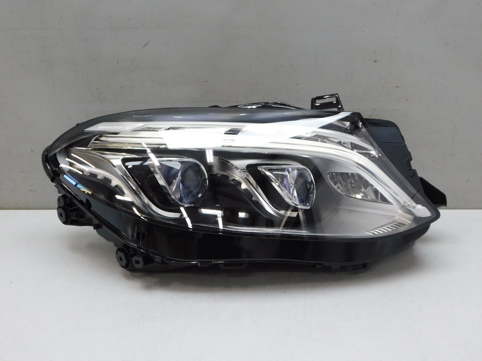 Фара правая Mercedes-Benz M-Klasse (ML/GLE) W166 2011>