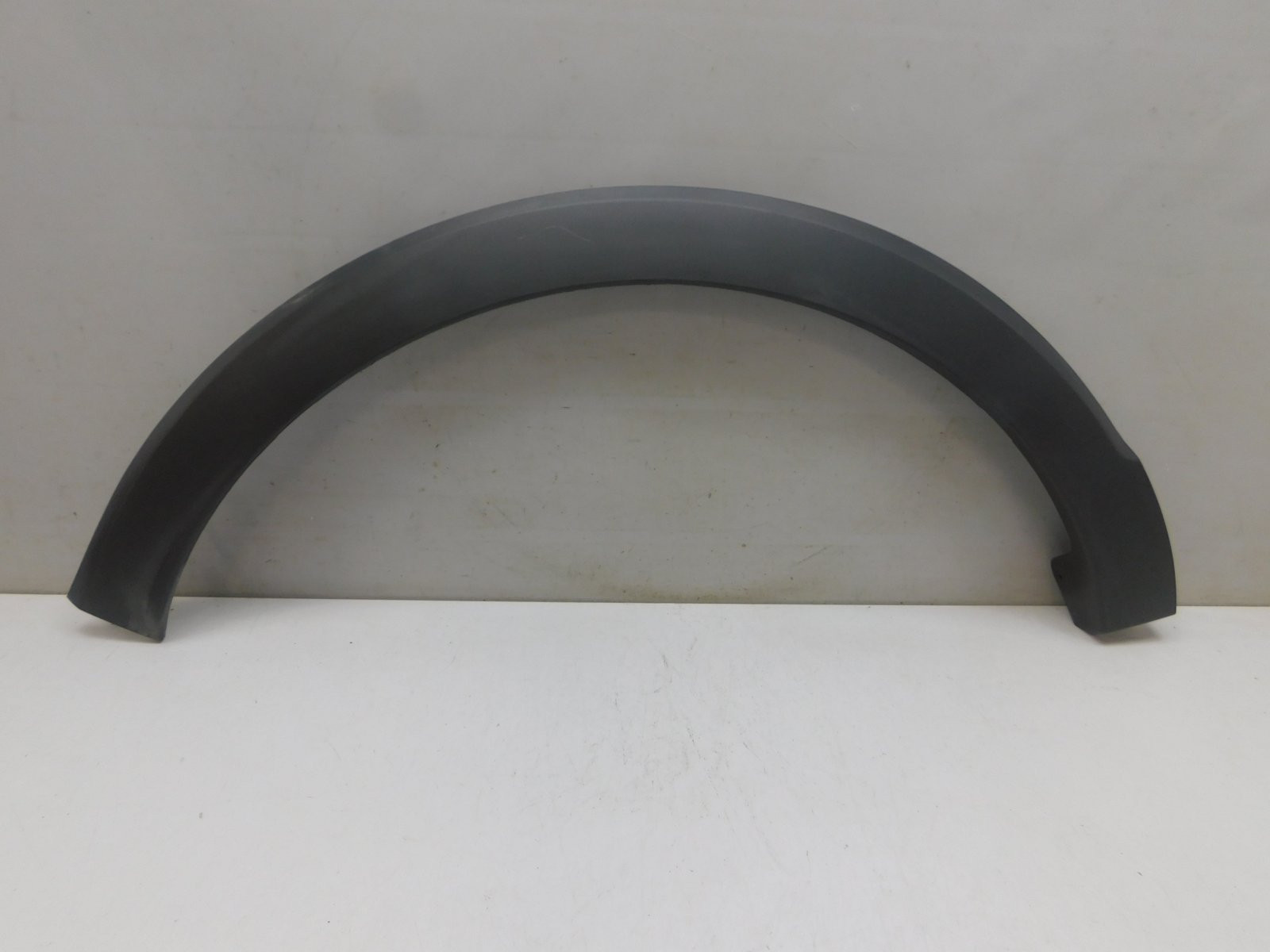 Накладка крыла заднего  правого Renault Kaptur 2016>