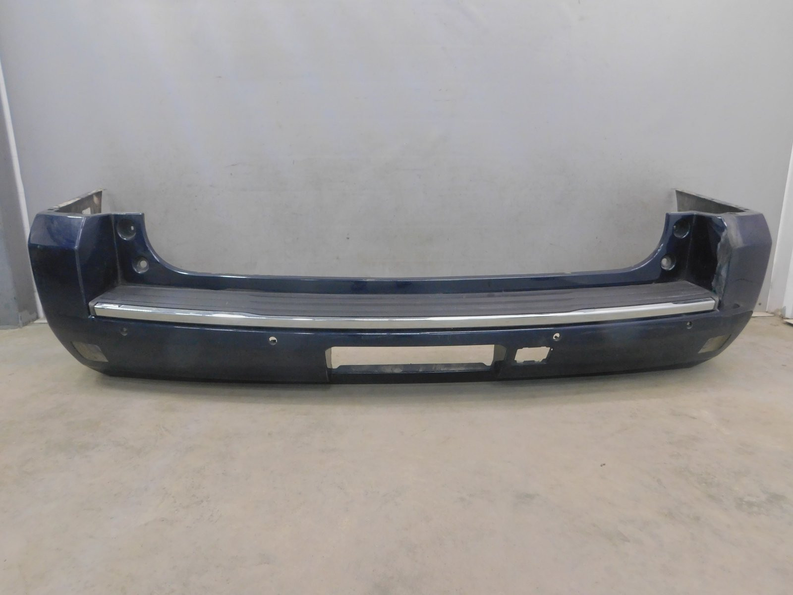 Бампер задний Chevrolet Tahoe 2015>