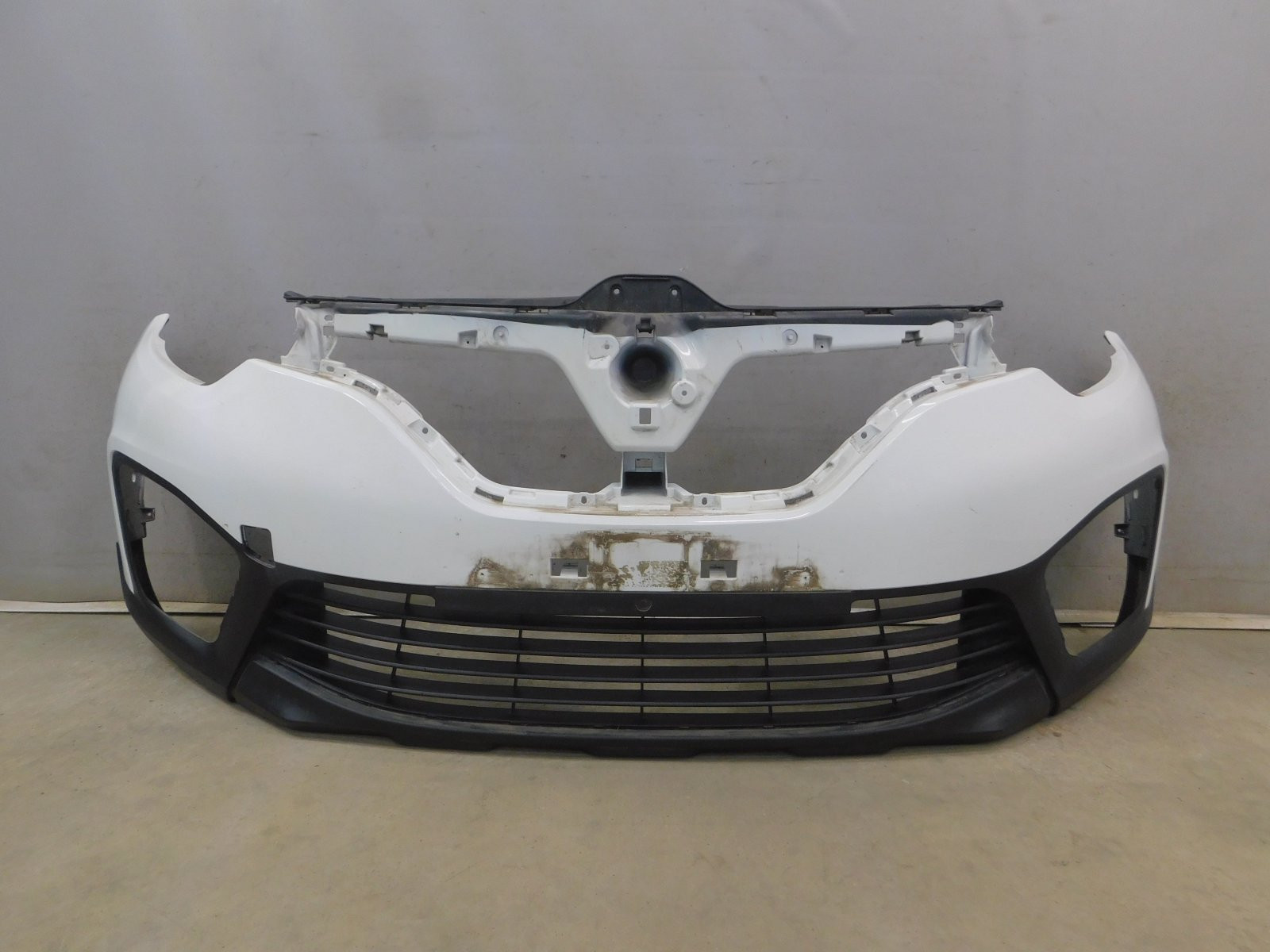 Бампер передний Renault Kaptur 2016>