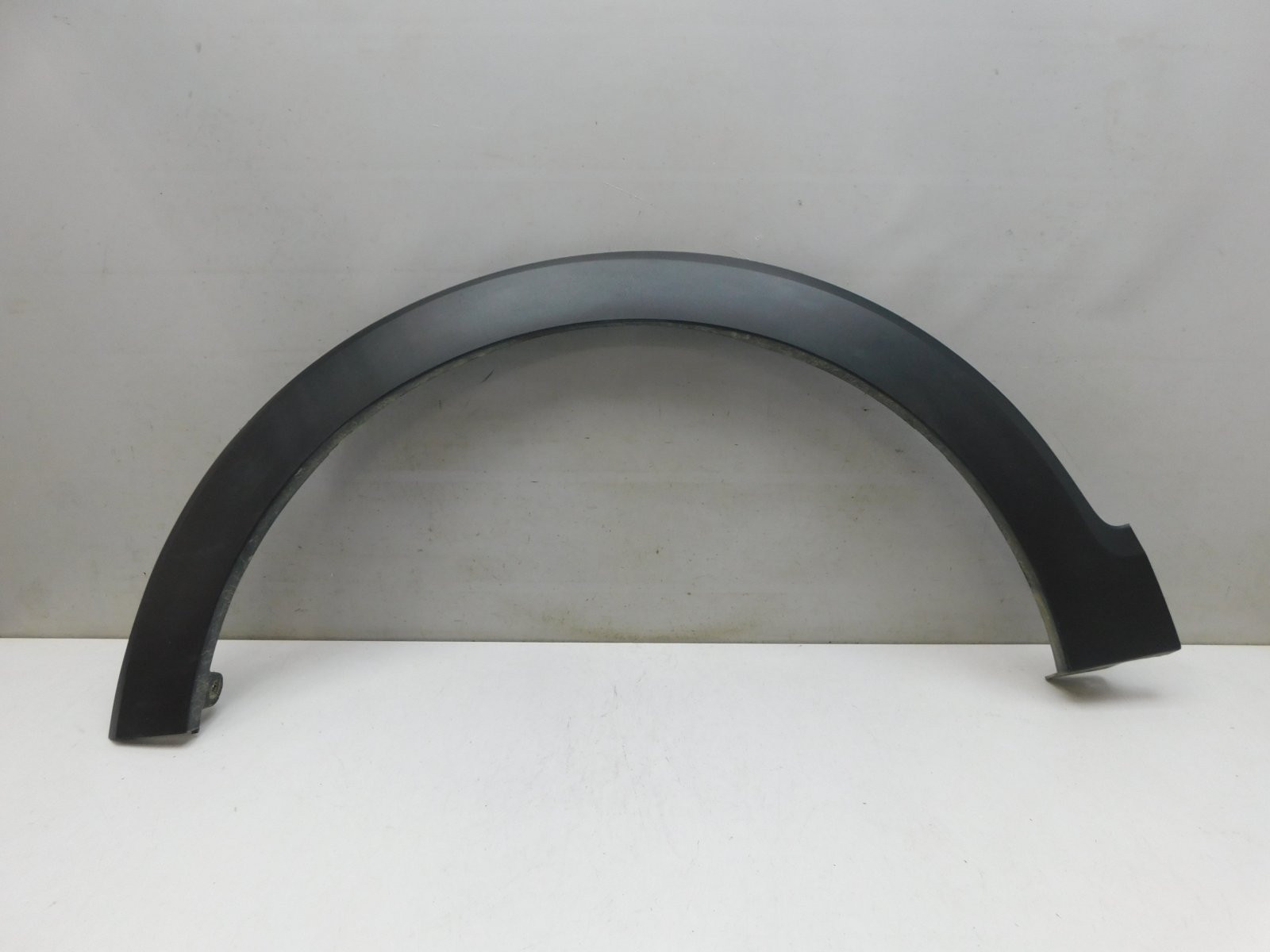 Накладка крыла переднего левого Renault Kaptur 2016>