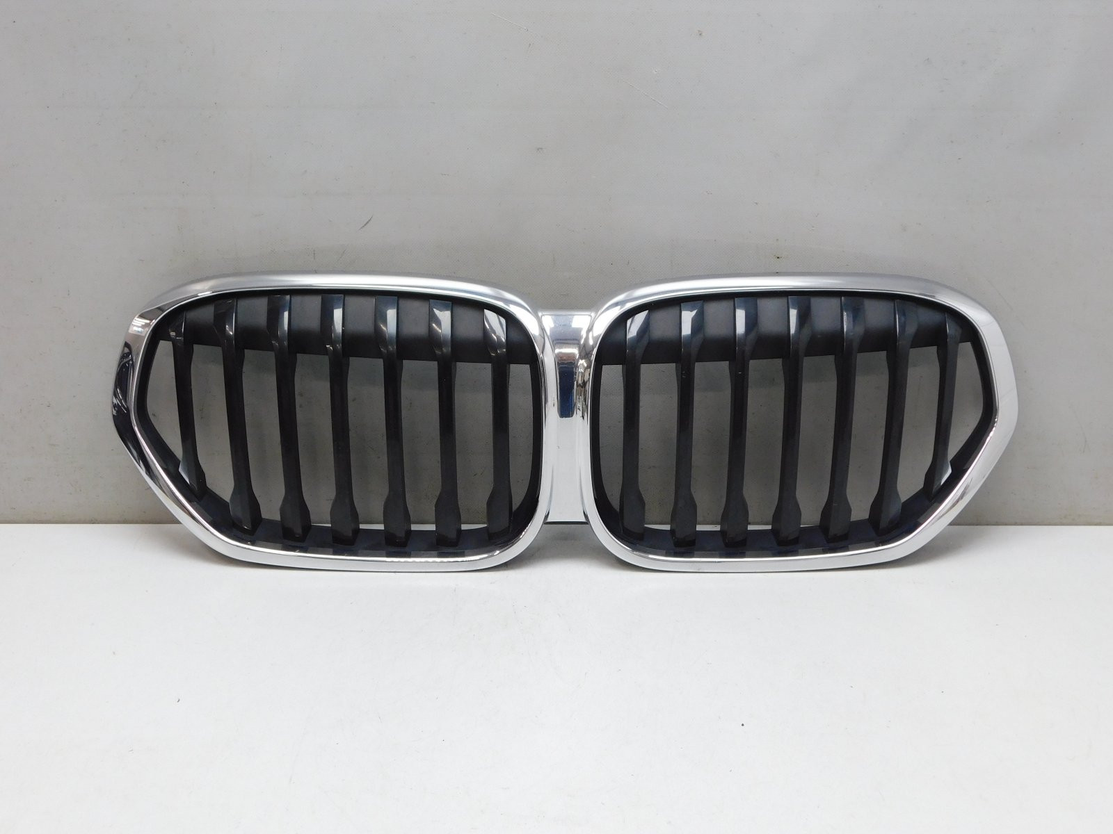 Решетка радиатора BMW X1 F48 2015>