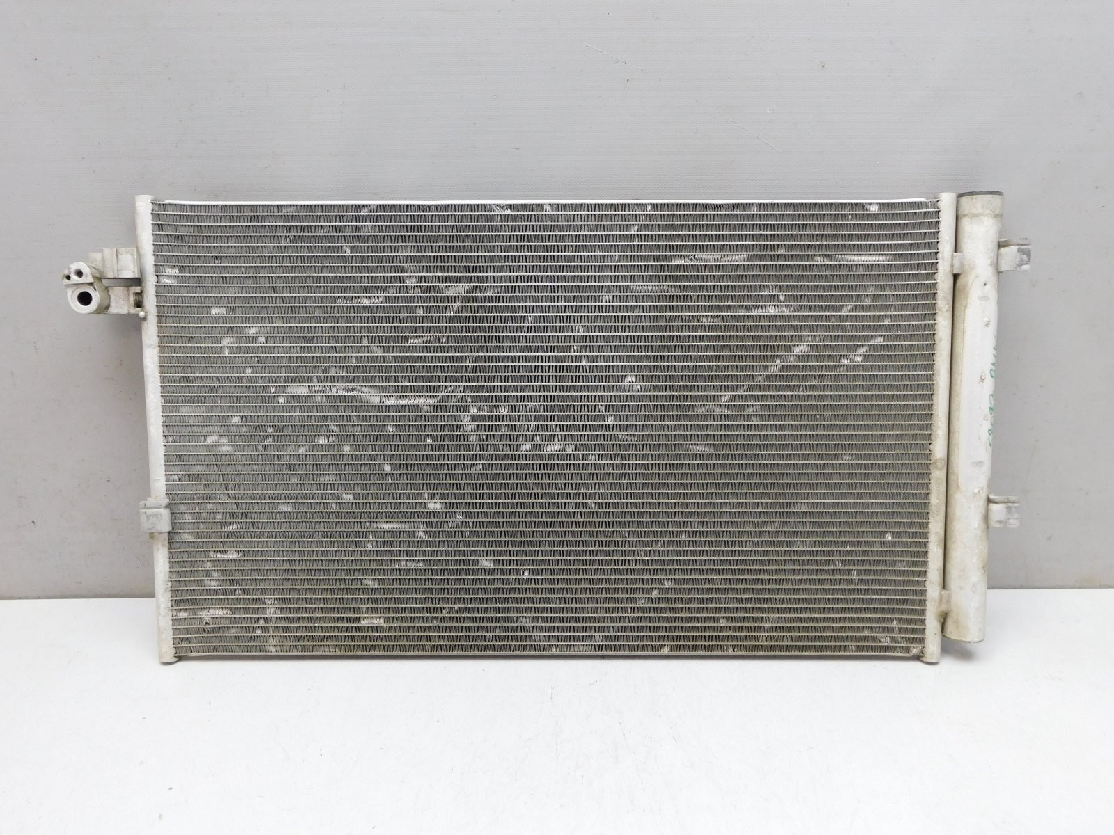 Радиатор кондиционера BMW 5-серия G30 2016>