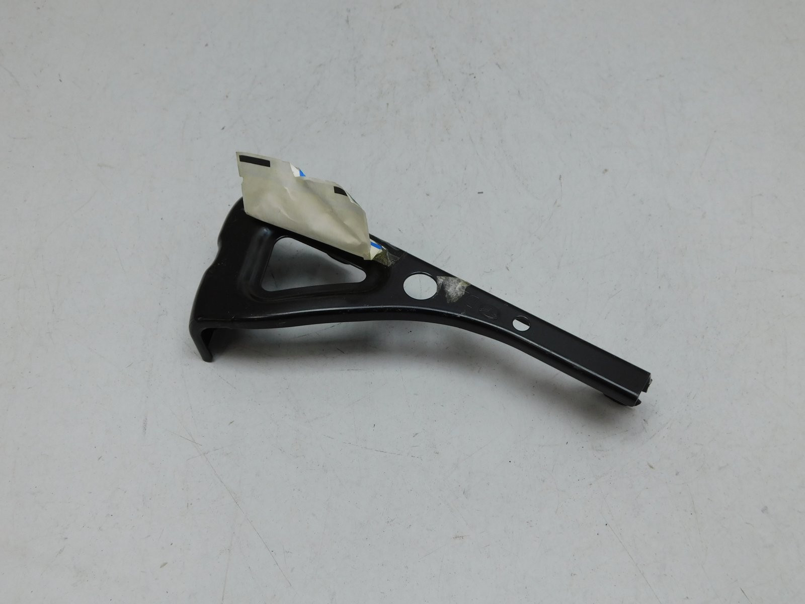 Кронштейн крепления левого крыла Mazda 6 (GH) 2007-2013