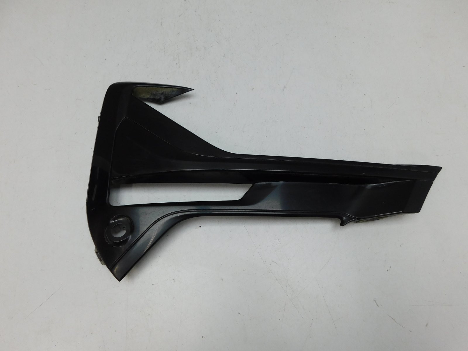 Решетка в бампер правая BMW X1 F48 2015>