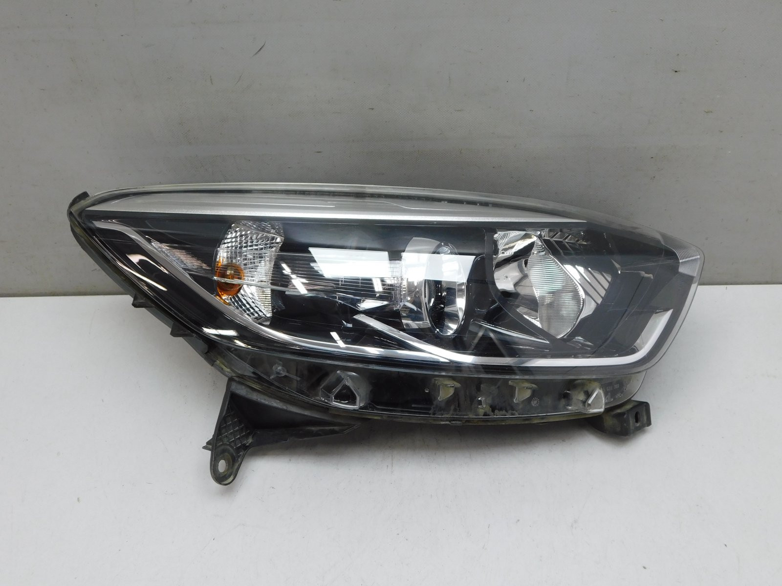 Фара правая Renault Kaptur 2016>