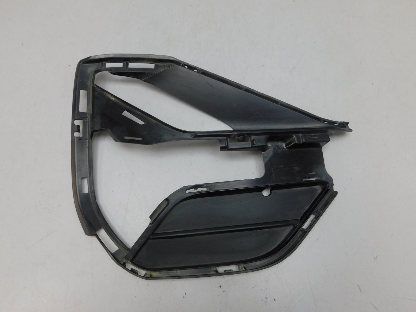 Решетка в бампер правая BMW X1 F48 2015>