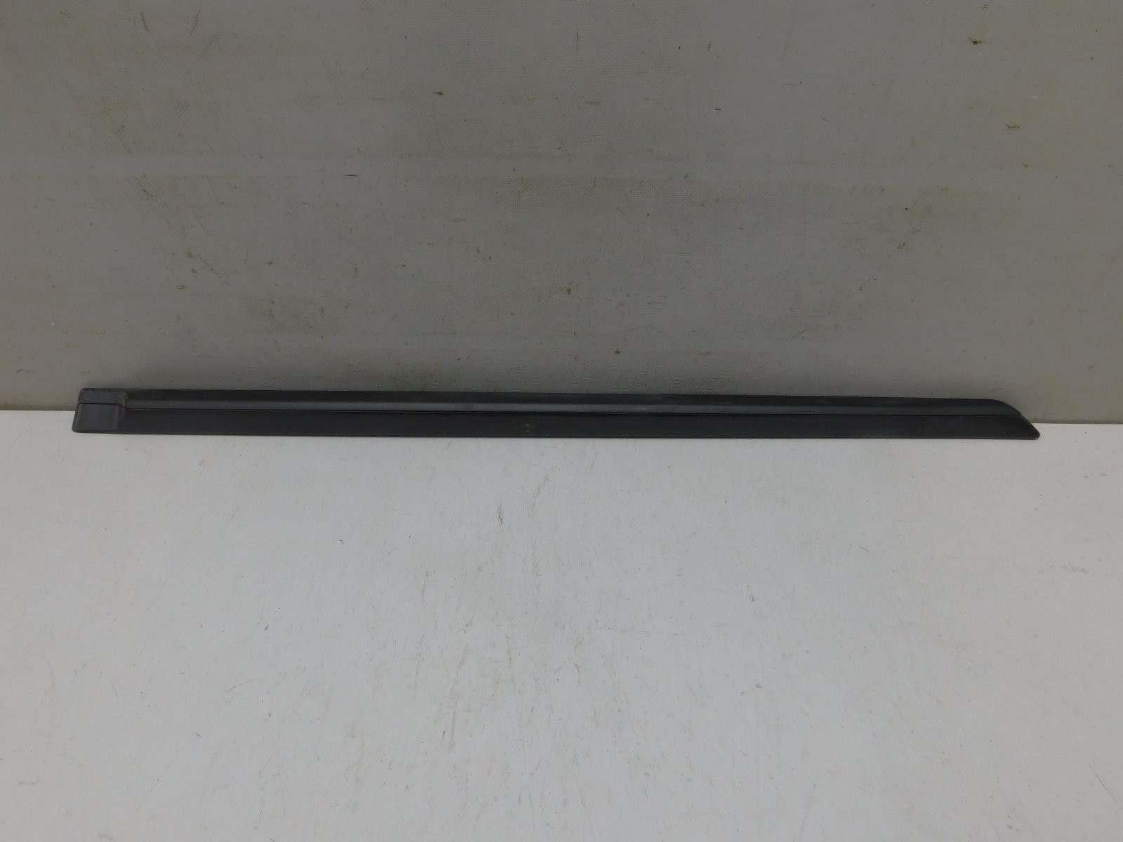 Молдинг двери задней левой Volvo V90 Cross Country 2017>